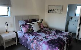 Chris And Dave'S B & B
